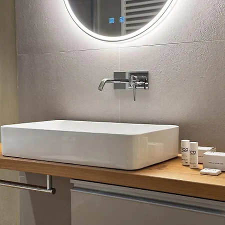 Blu 西维尔诺瓦·马尔凯